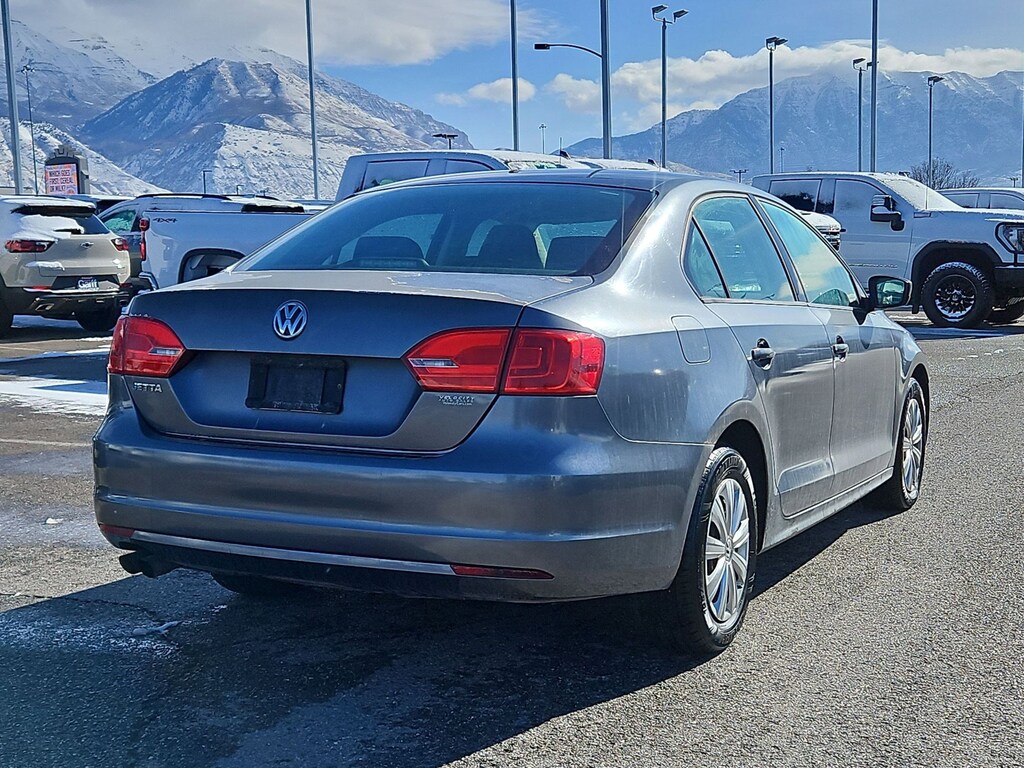 Used 2013 Volkswagen Jetta Sedan 2.0L S