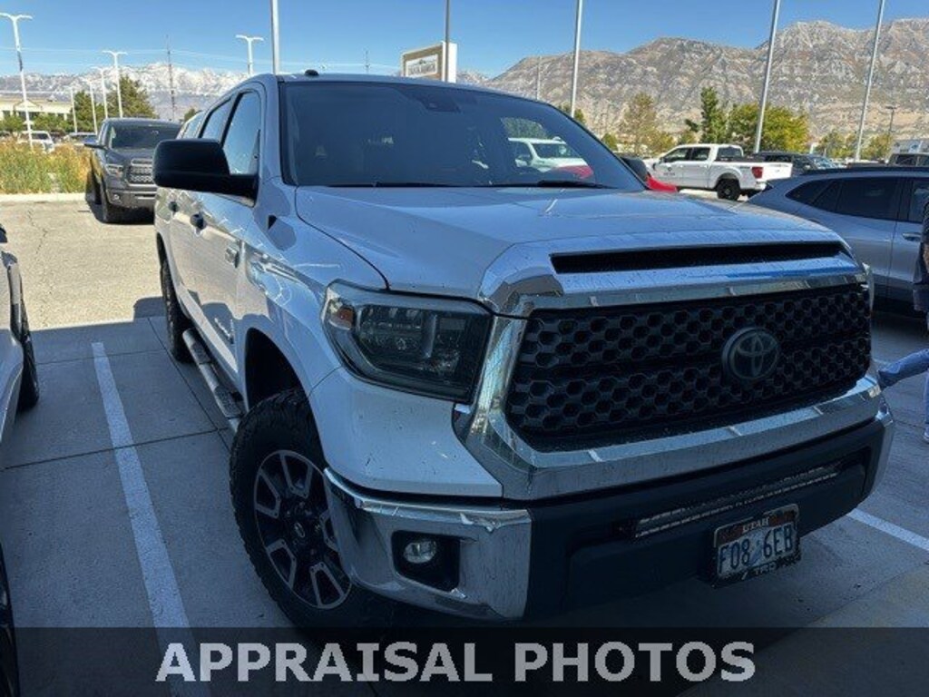 Used 2018 Toyota Tundra 4WD SR5 SR5 CrewMax 5.5 Bed 5.7L