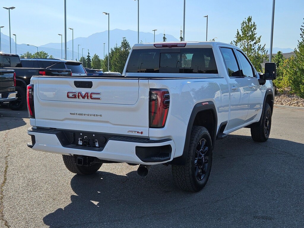 Used 2026 GMC Sierra 2500HD AT4 4WD Crew Cab 159 AT4