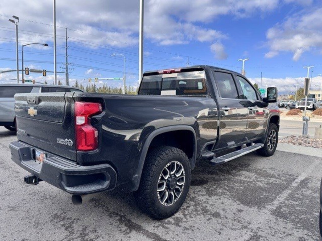 Used 2022 Chevrolet Silverado 3500HD High Country 4WD Crew Cab 159 High Country