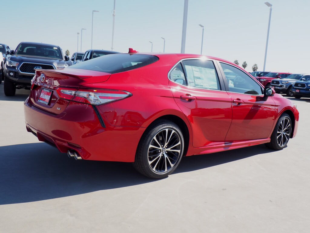 Used 2019 Toyota Camry SE Sedan