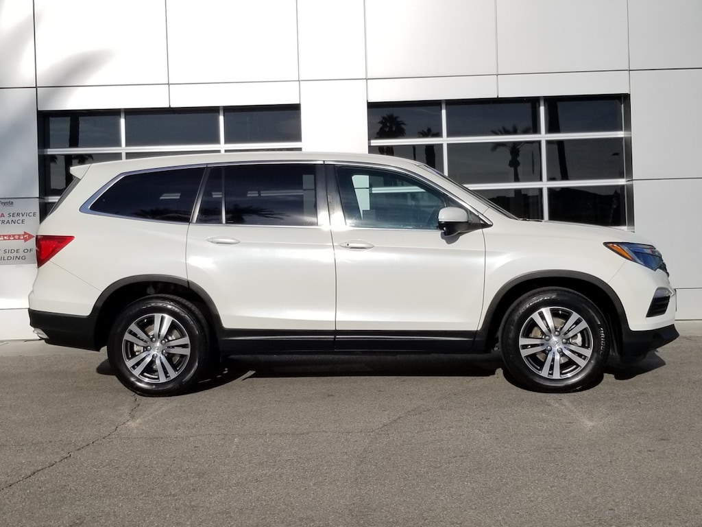 Used 2017 Honda Pilot EX AWD SUV