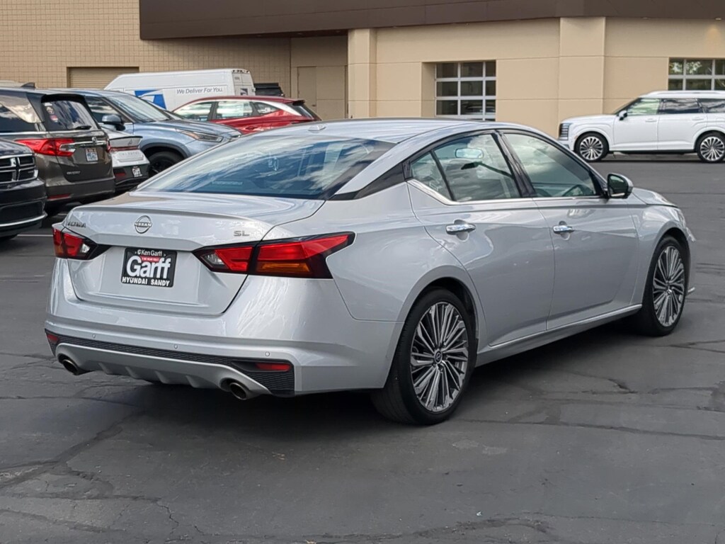Used 2024 Nissan Altima 2.5 SL Sedan