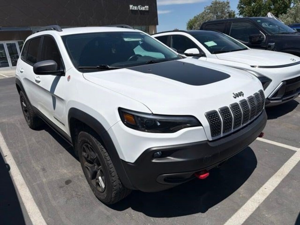 Used 2021 Jeep Cherokee Trailhawk SUV