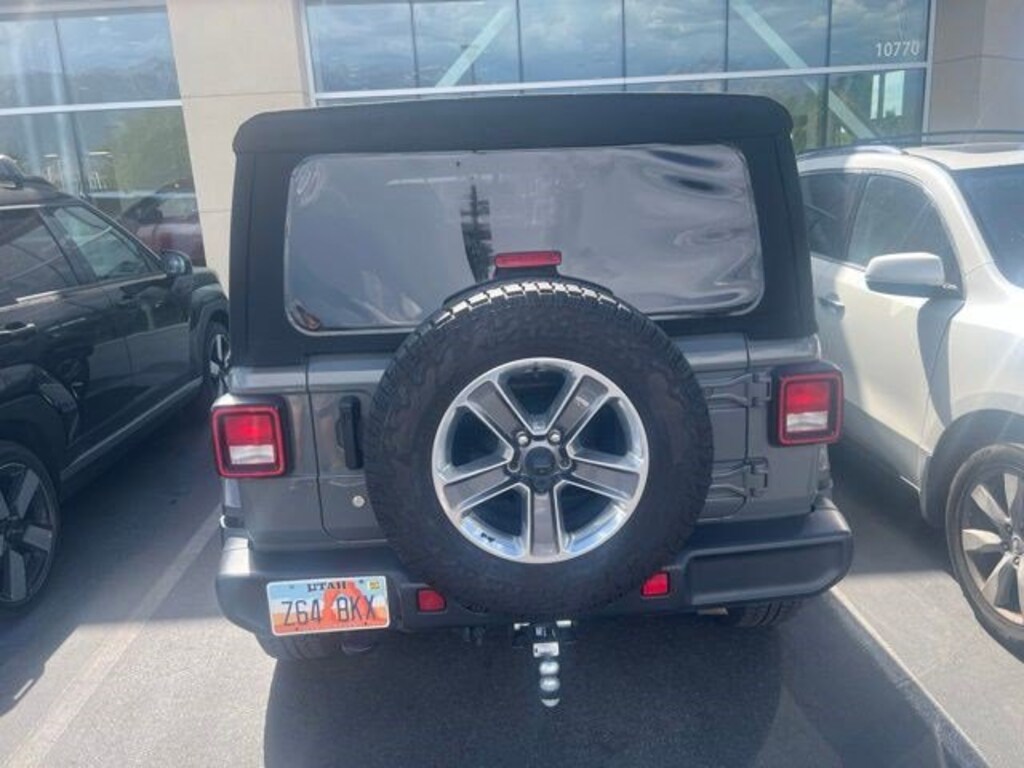 Used 2020 Jeep Wrangler Unlimited Sahara SUV
