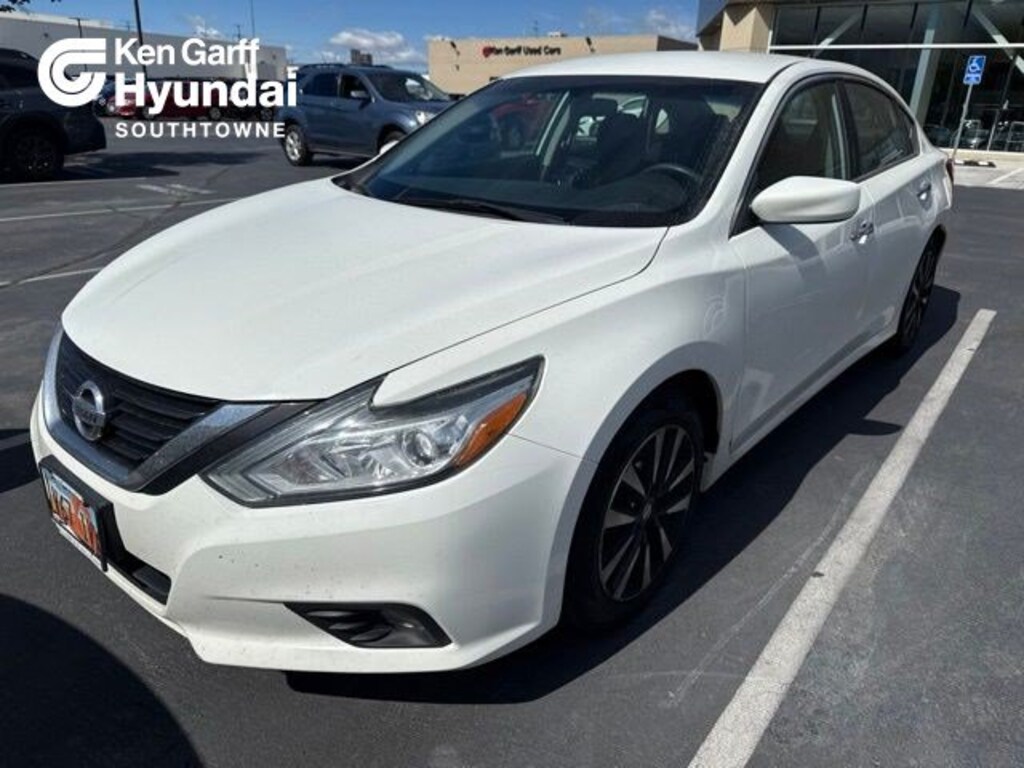 Used 2018 Nissan Altima 2.5 SV Sedan