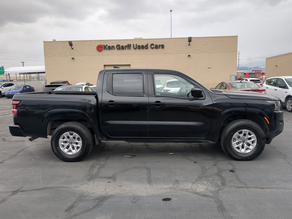 Used 2024 Nissan Frontier SV Truck Crew Cab