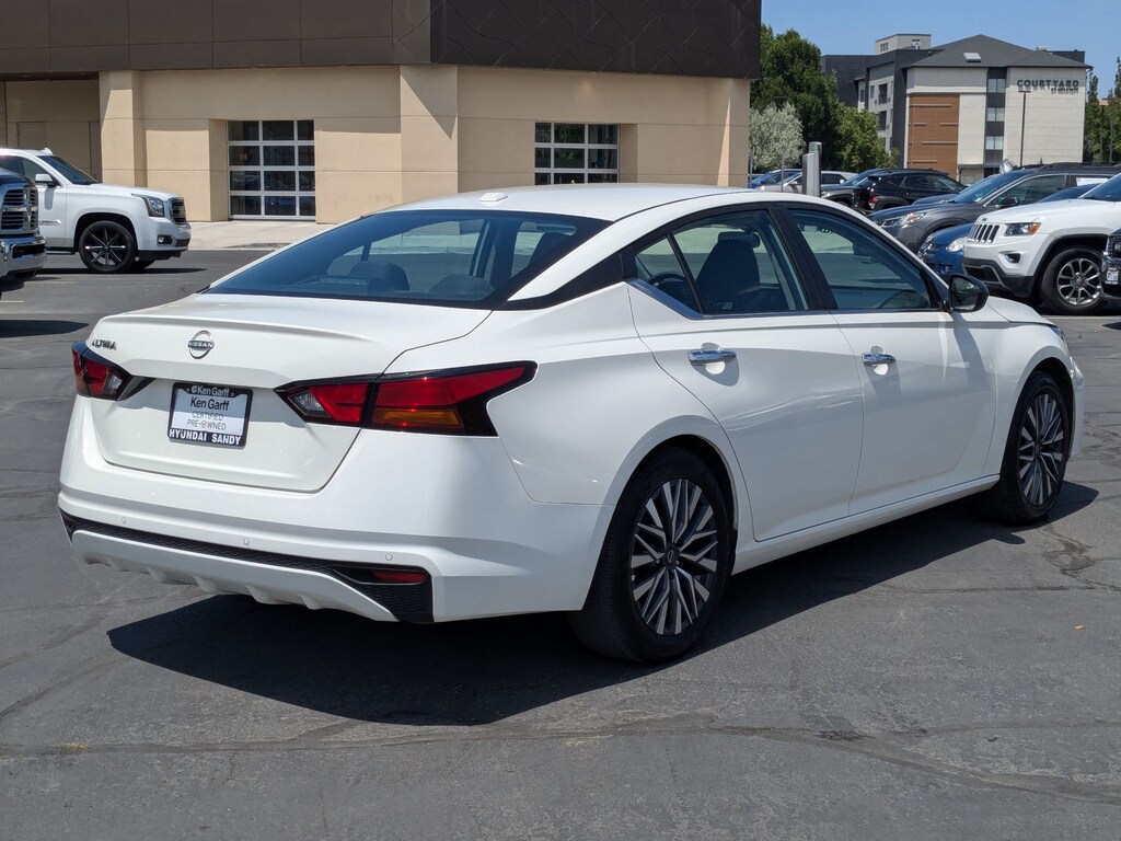 Used 2025 Nissan Altima SV Sedan