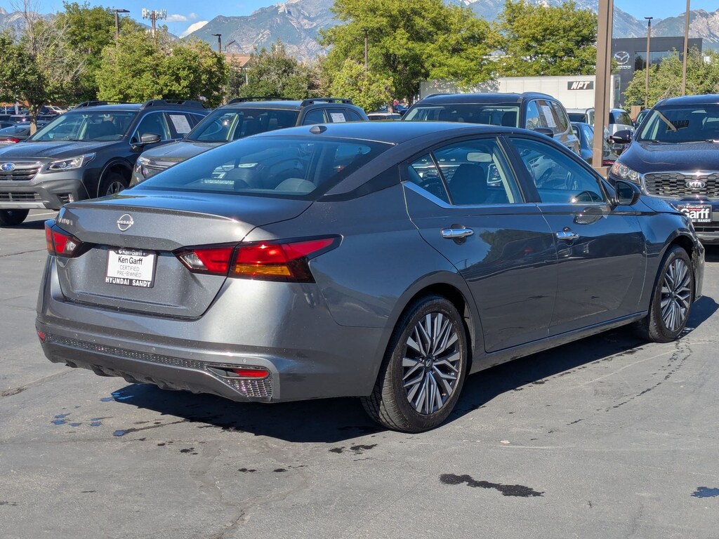 Used 2025 Nissan Altima SV Sedan