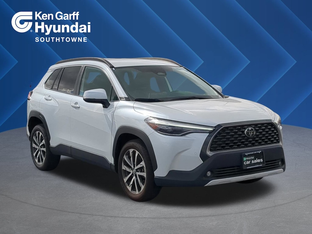 Used 2023 Toyota Corolla Cross XLE SUV