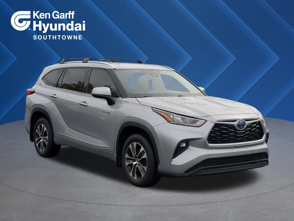 Used 2020 Toyota Highlander Hybrid XLE SUV