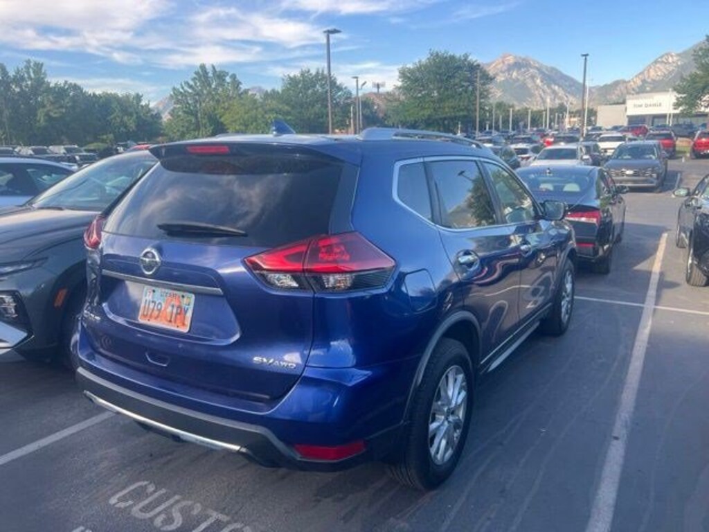Used 2018 Nissan Rogue SV SUV
