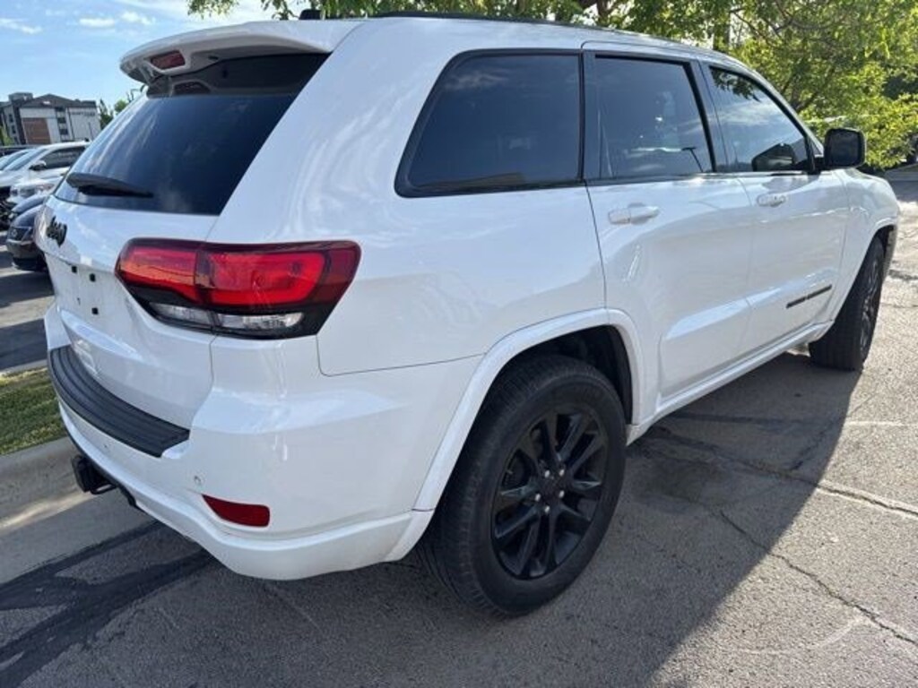 Used 2020 Jeep Grand Cherokee Altitude SUV