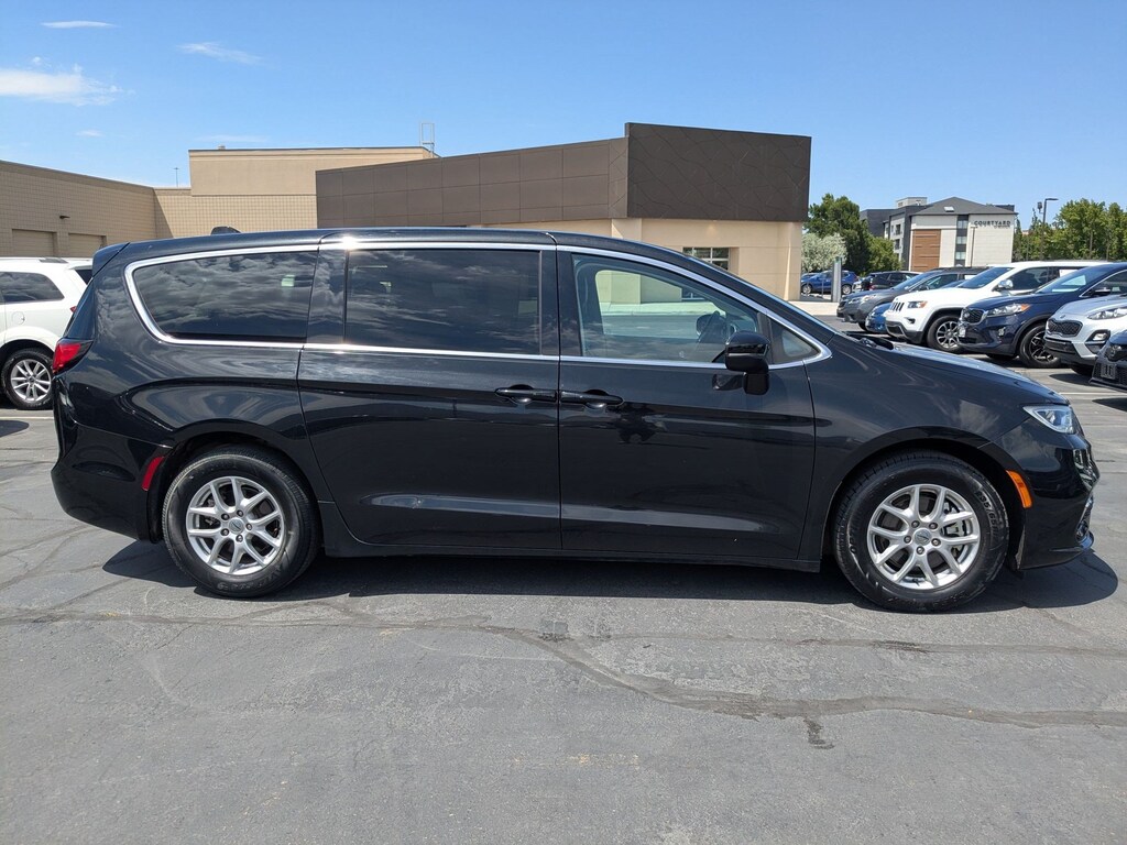 Used 2023 Chrysler Pacifica Touring L Van Passenger Van