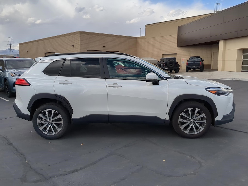 Used 2023 Toyota Corolla Cross XLE SUV