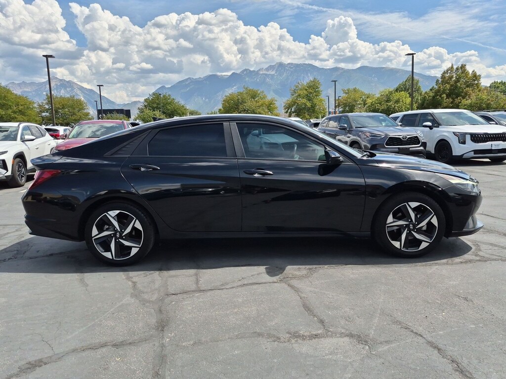 Used 2023 Hyundai Elantra SEL Sedan