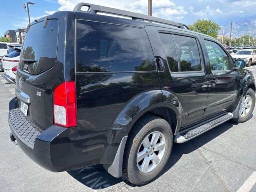 Used 2010 Nissan Pathfinder SE SUV