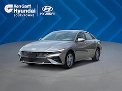 2025 Hyundai Elantra SE Sedan