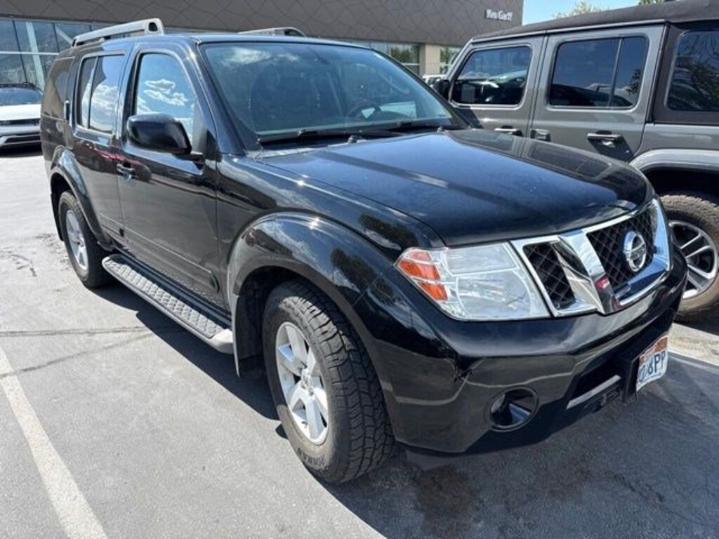 Used 2010 Nissan Pathfinder SE SUV
