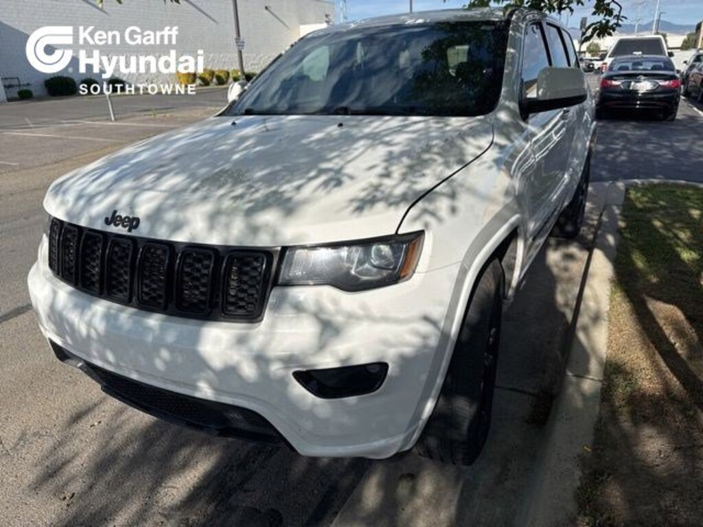 Used 2020 Jeep Grand Cherokee Altitude SUV