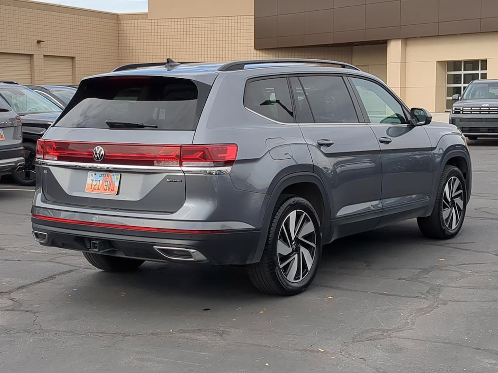 Used 2024 Volkswagen Atlas 2.0T SE w/Technology SUV