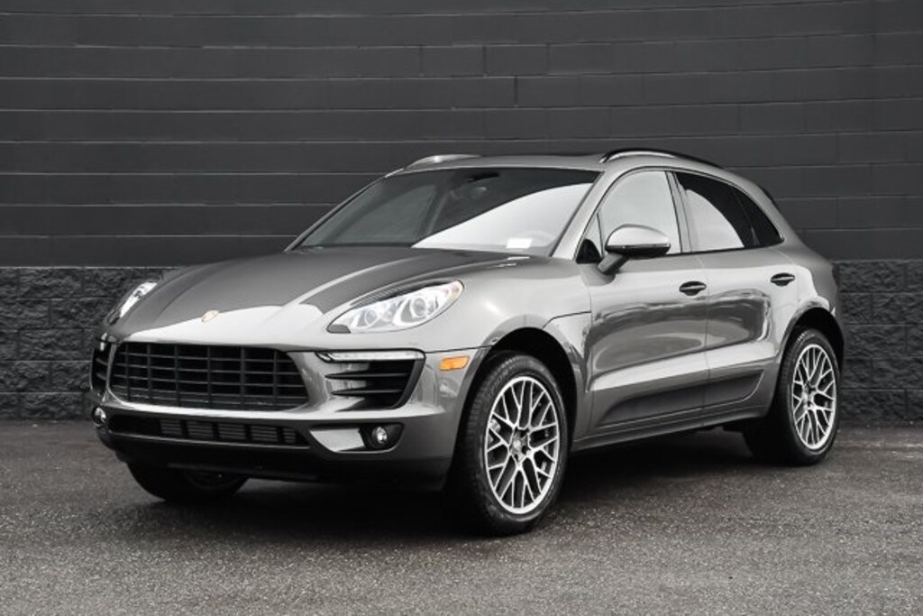 New 2018 Porsche Macan Base SUV