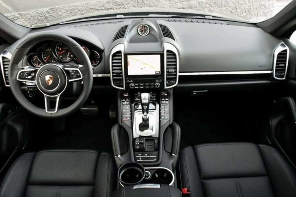 New 2018 Porsche Cayenne Platinum Edition SUV