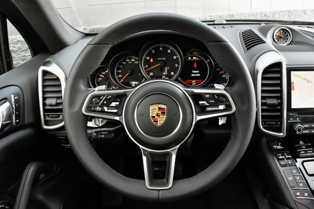 New 2018 Porsche Cayenne Platinum Edition SUV