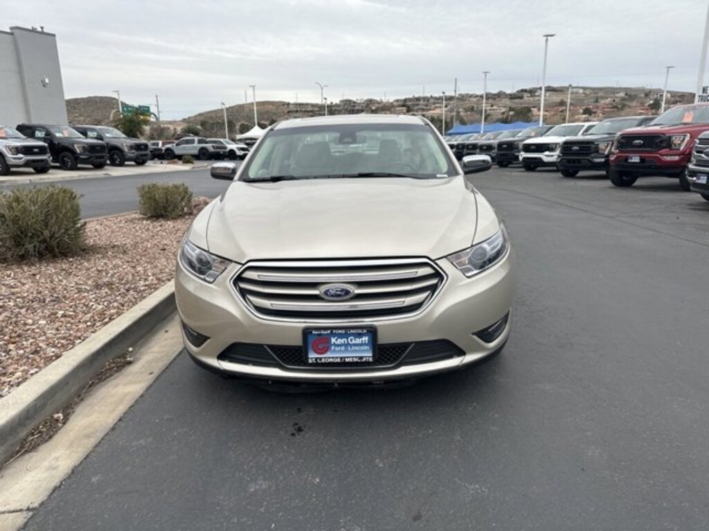 Used 2018 Ford Taurus Limited Sedan