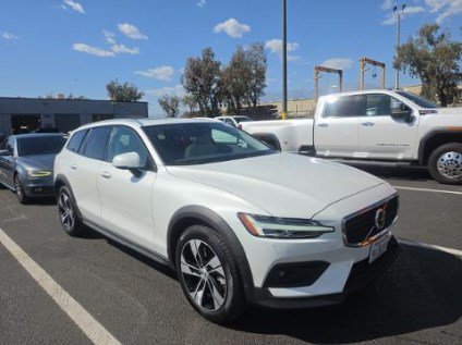 Used 2025 Volvo V60 Cross Country Plus B5 AWD Plus