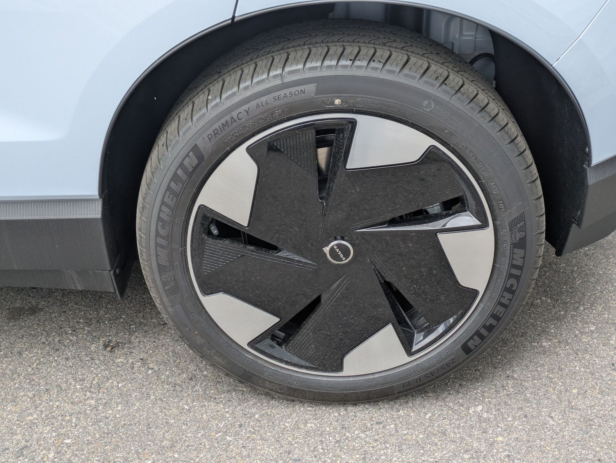 2026 Volvo EX30 Plus - Photo 15