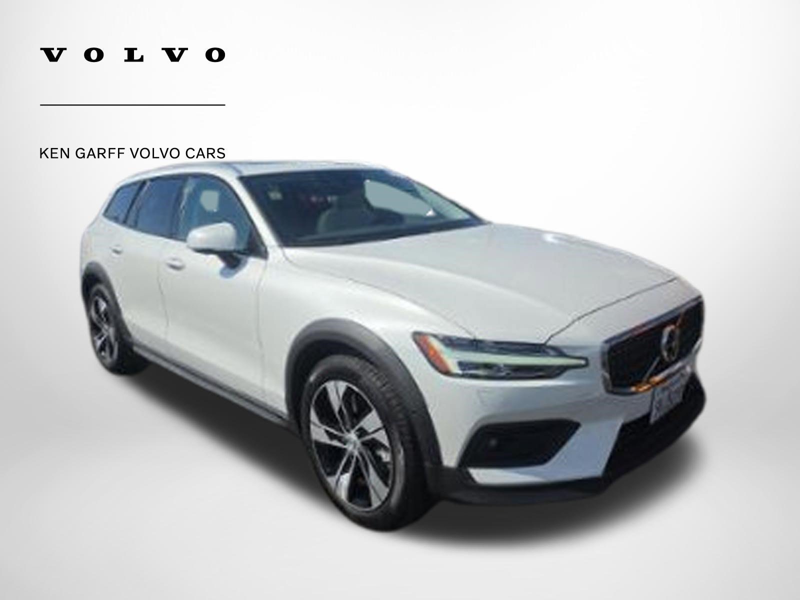 2025 Volvo V60 Cross Country