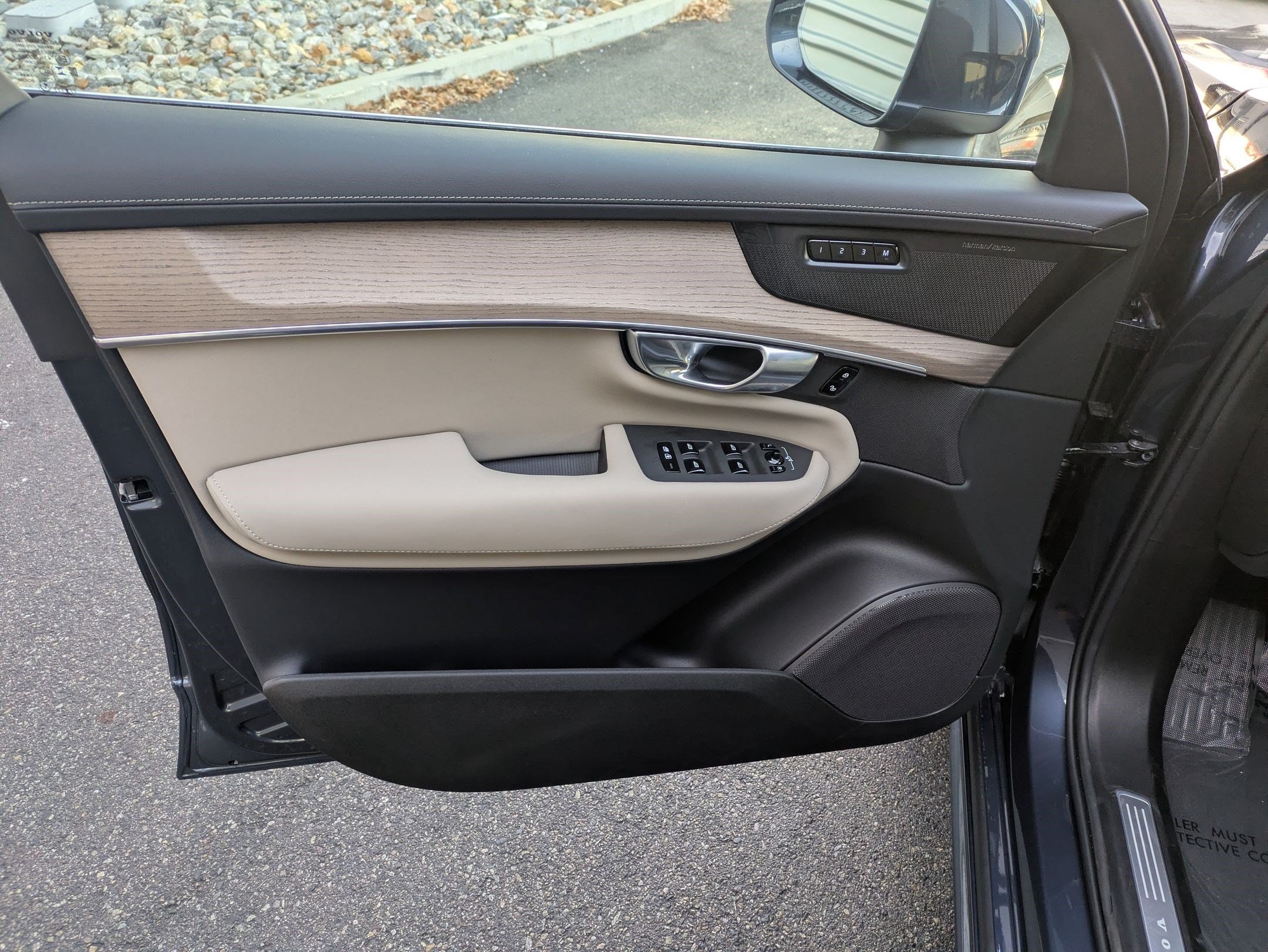 2026 Volvo XC90 Plus - Photo 10