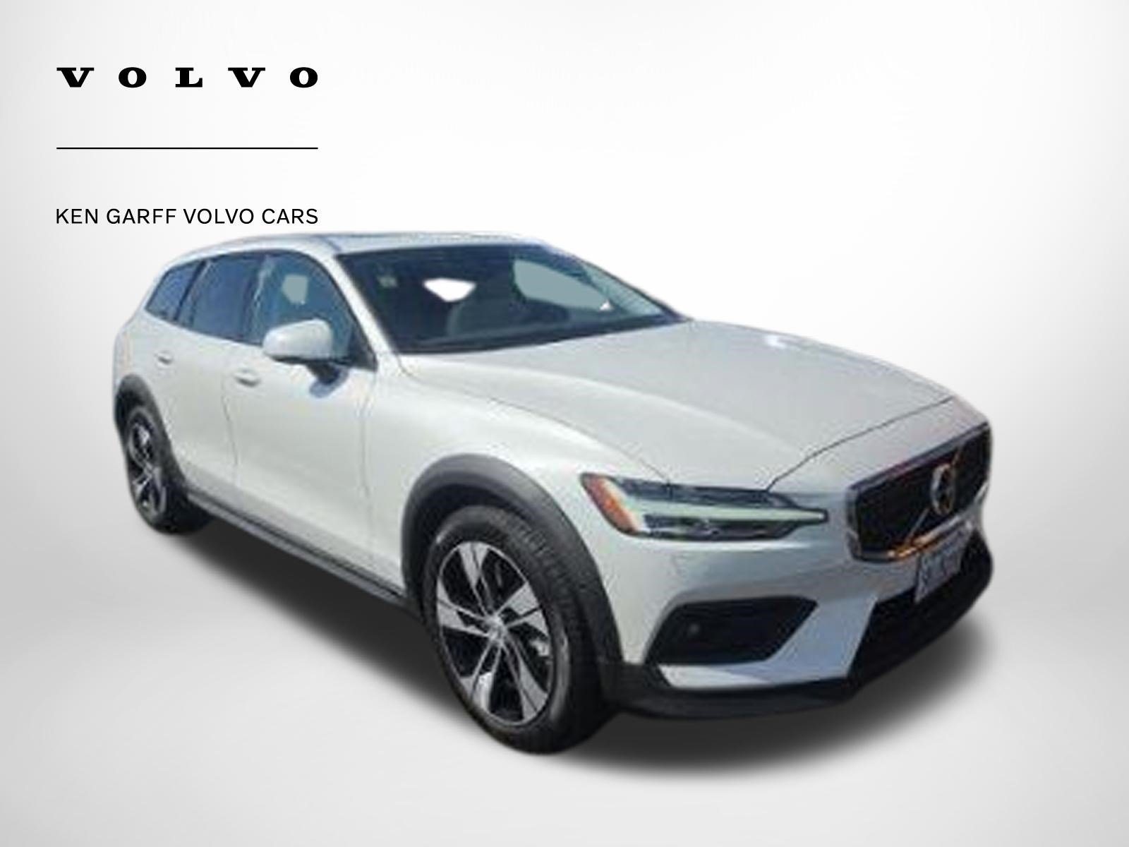 2025 Volvo V60 Cross Country