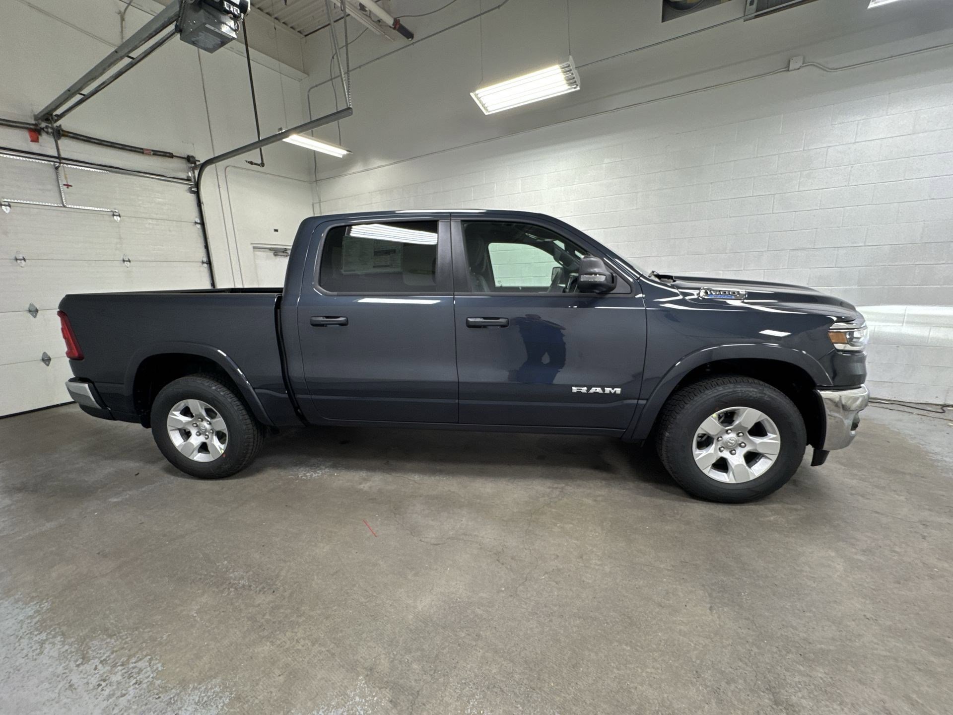 2025 Ram 1500 Big Horn photo 2