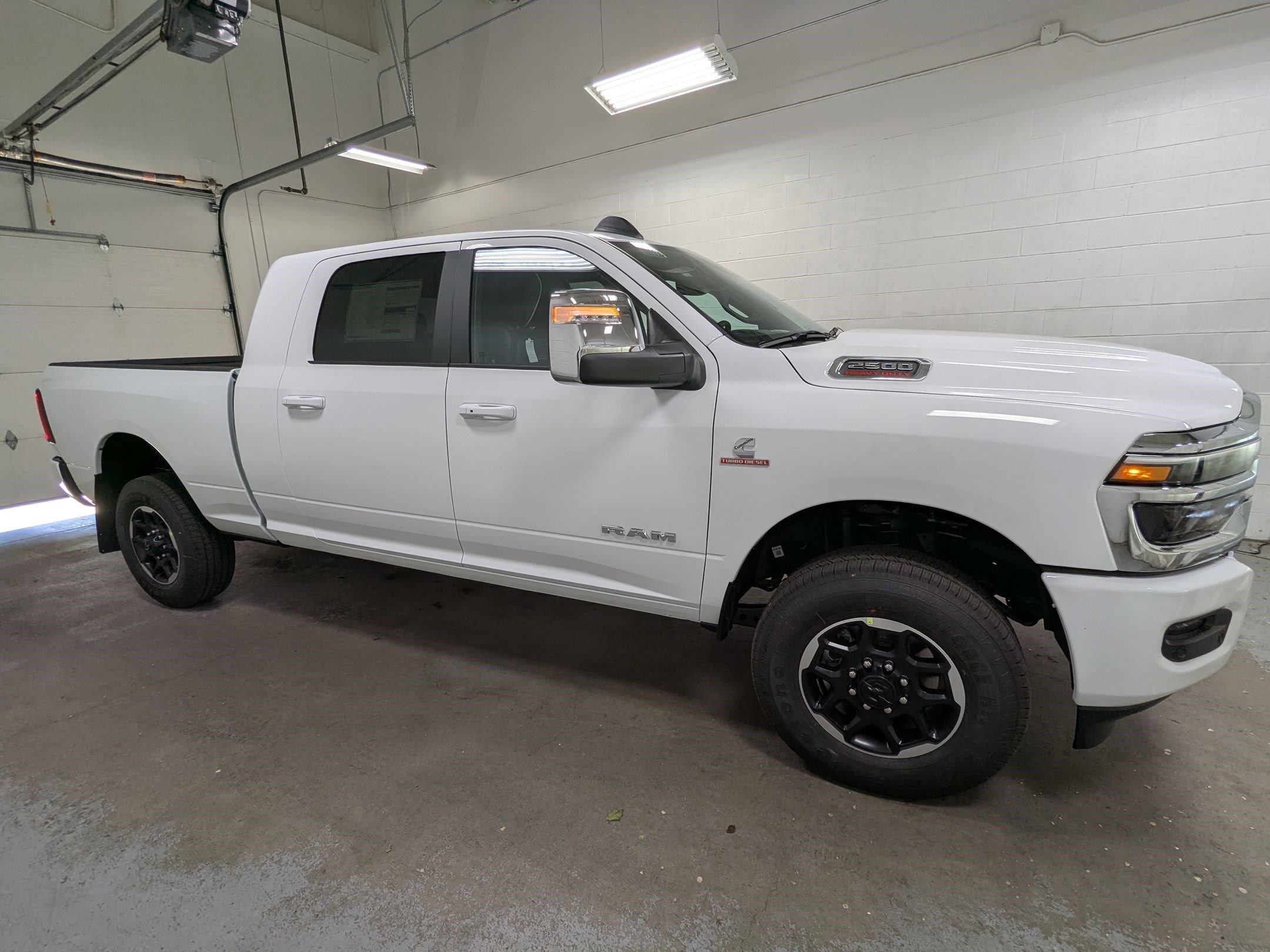 2025 Ram 2500 Laramie photo 2