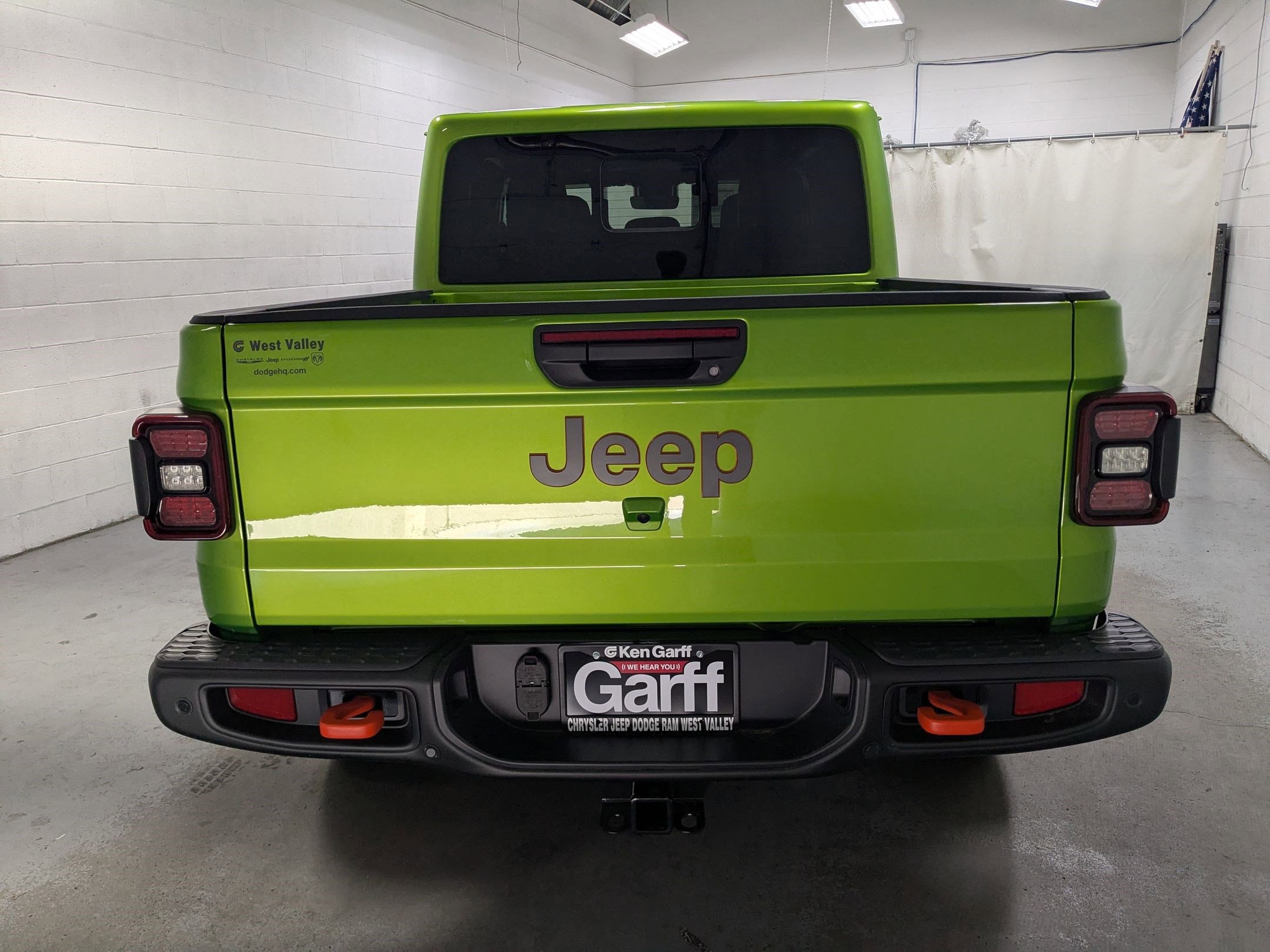 2025 Jeep Gladiator Mojave photo 2
