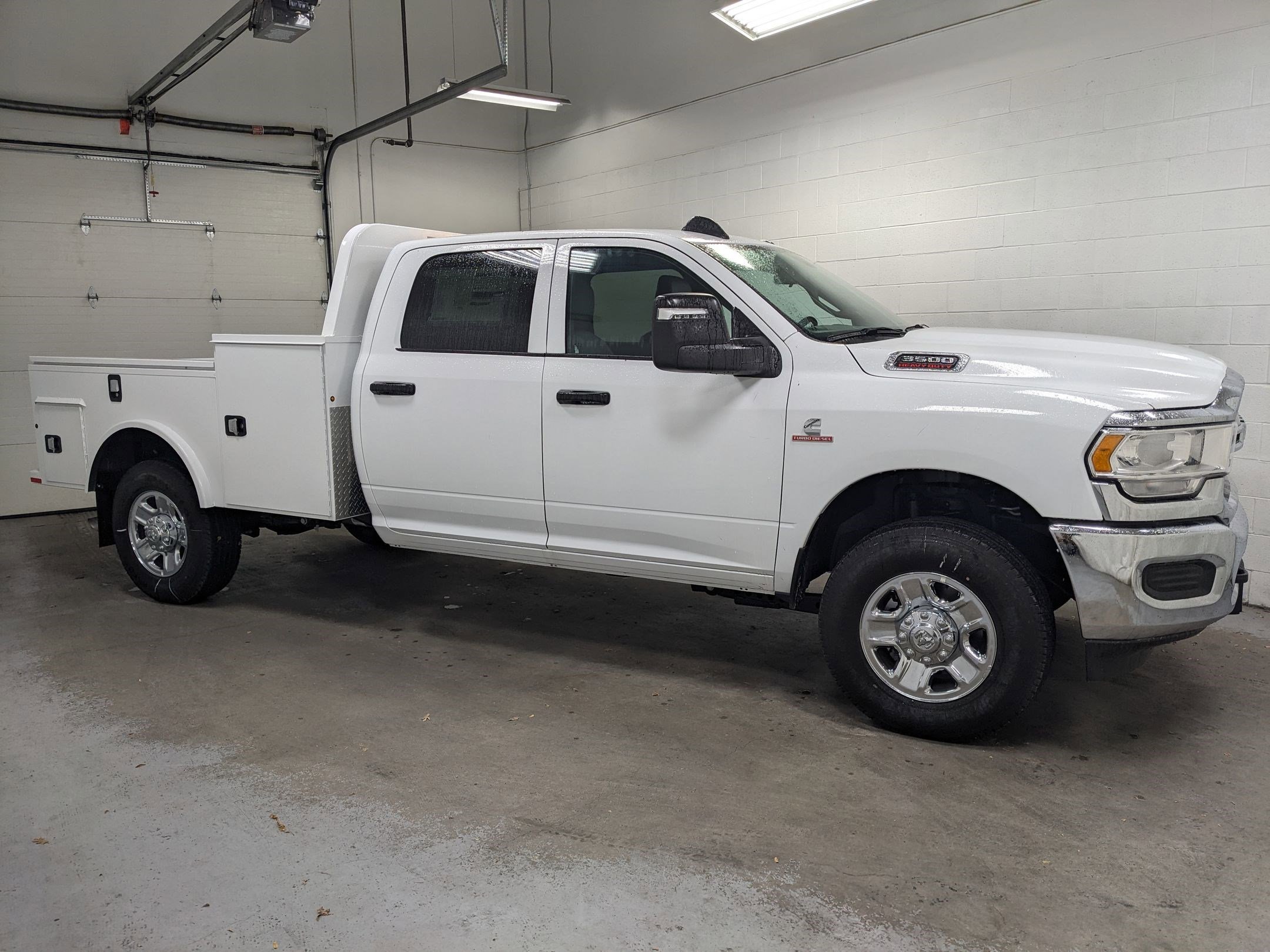 2024 Ram 3500 Tradesman photo 2