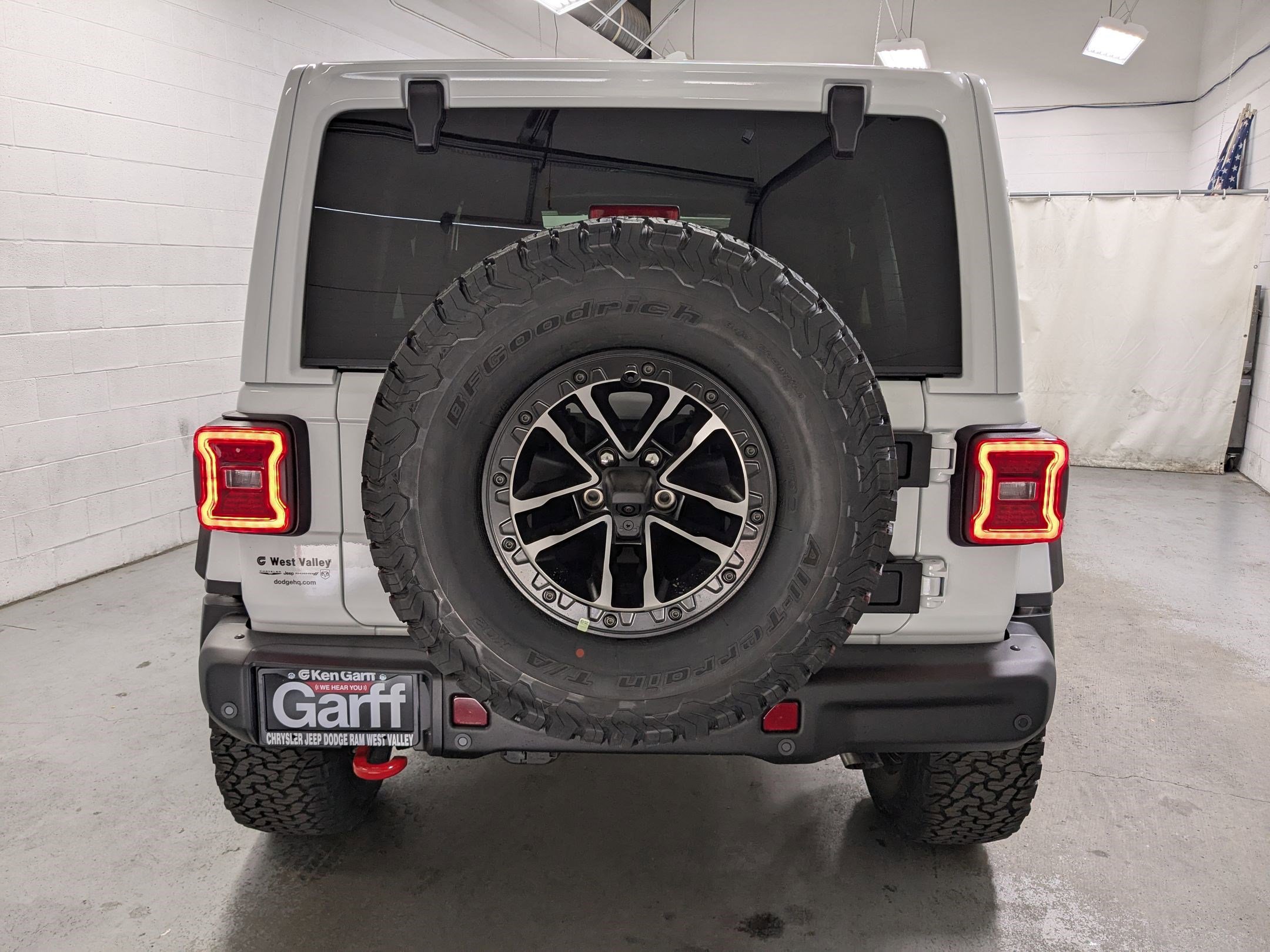 2025 Jeep Wrangler Rubicon X photo 3