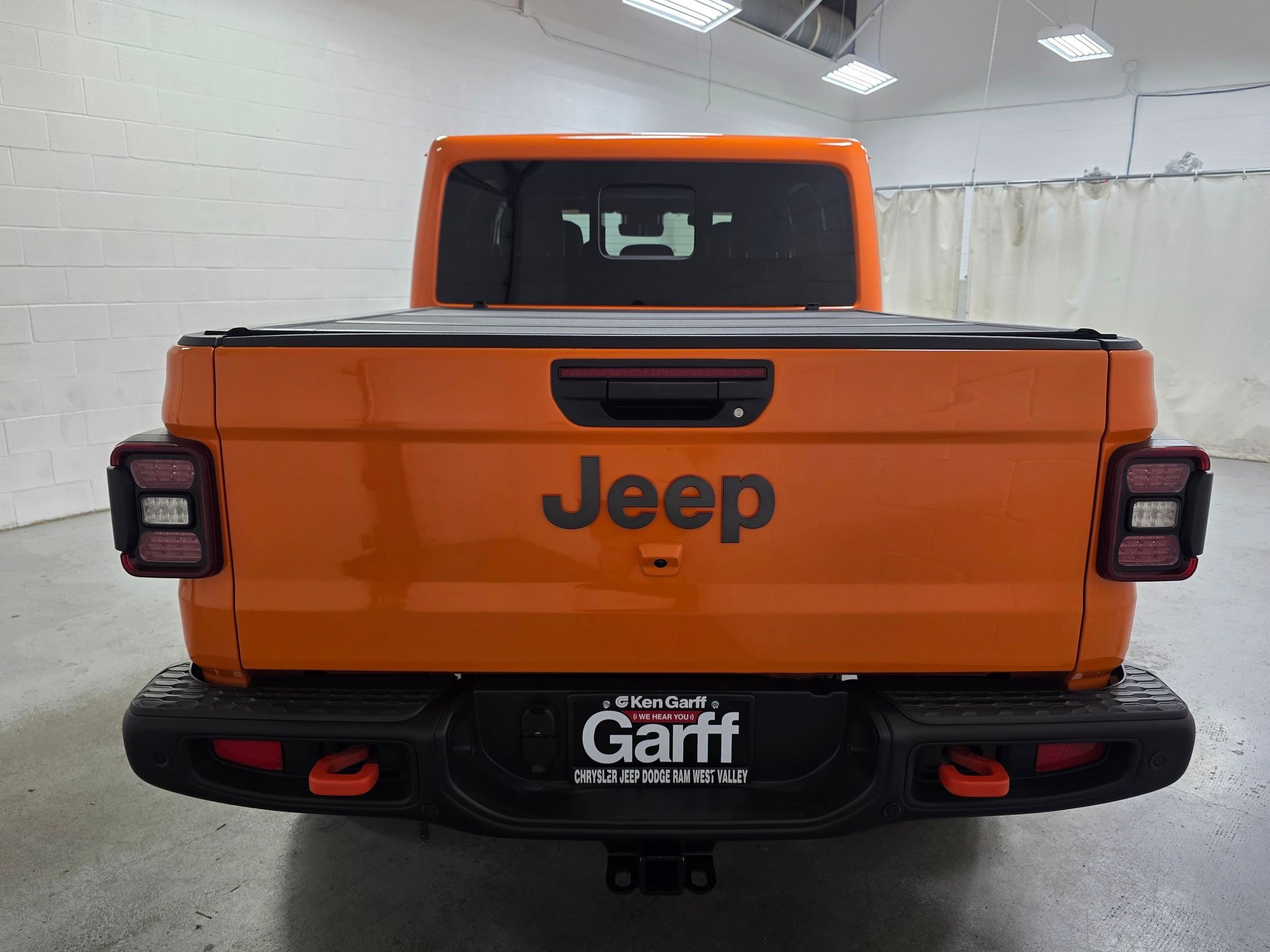 2025 Jeep Gladiator Mojave photo 3