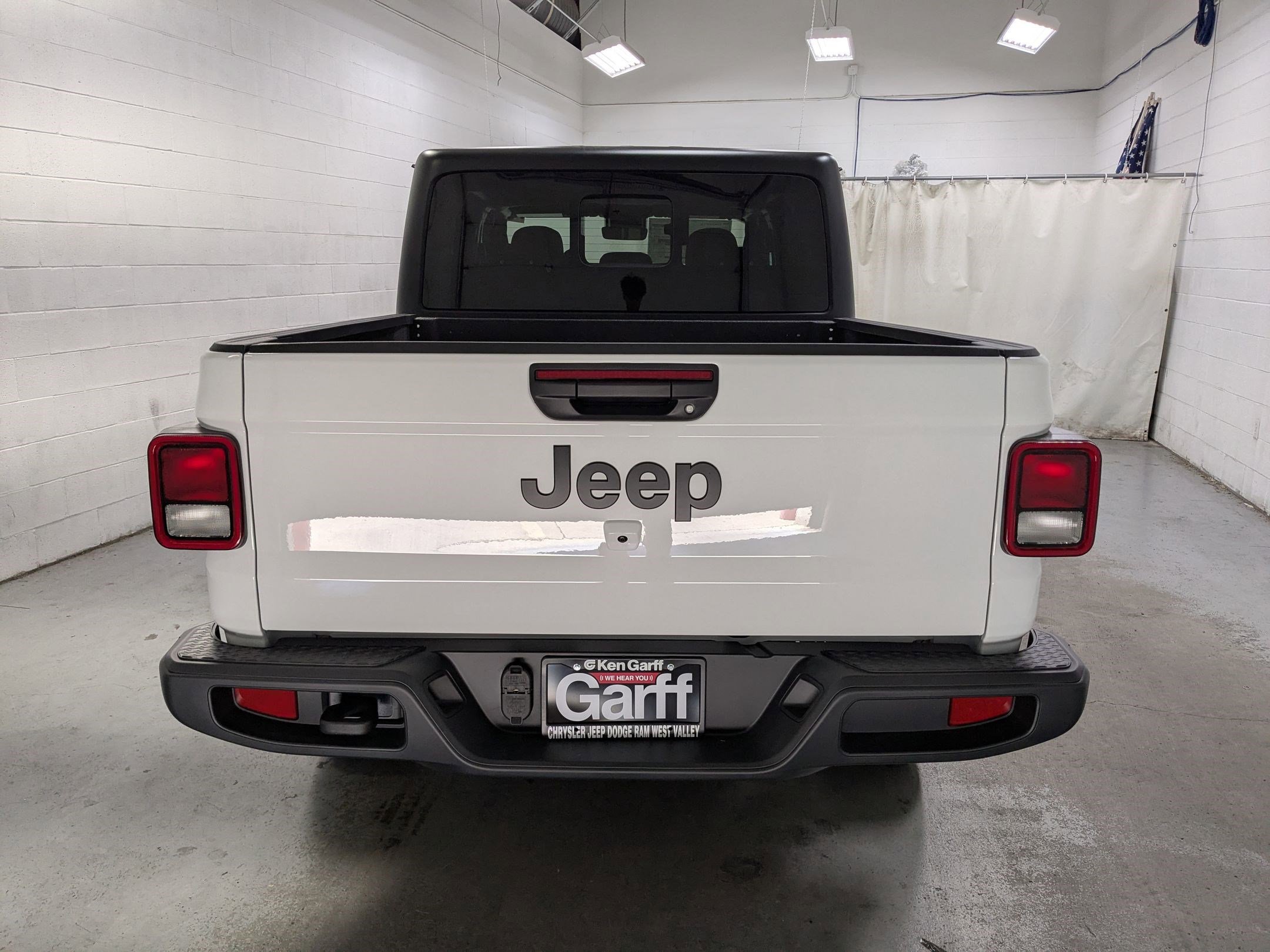 2025 Jeep Gladiator Sport S photo 4