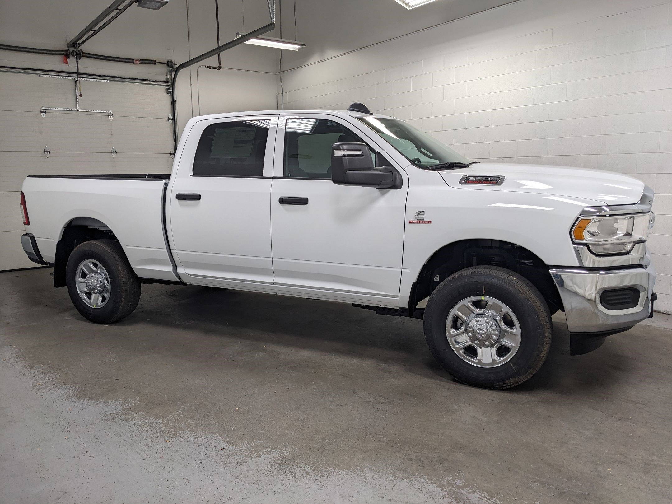 2024 Ram 3500 Tradesman photo 2