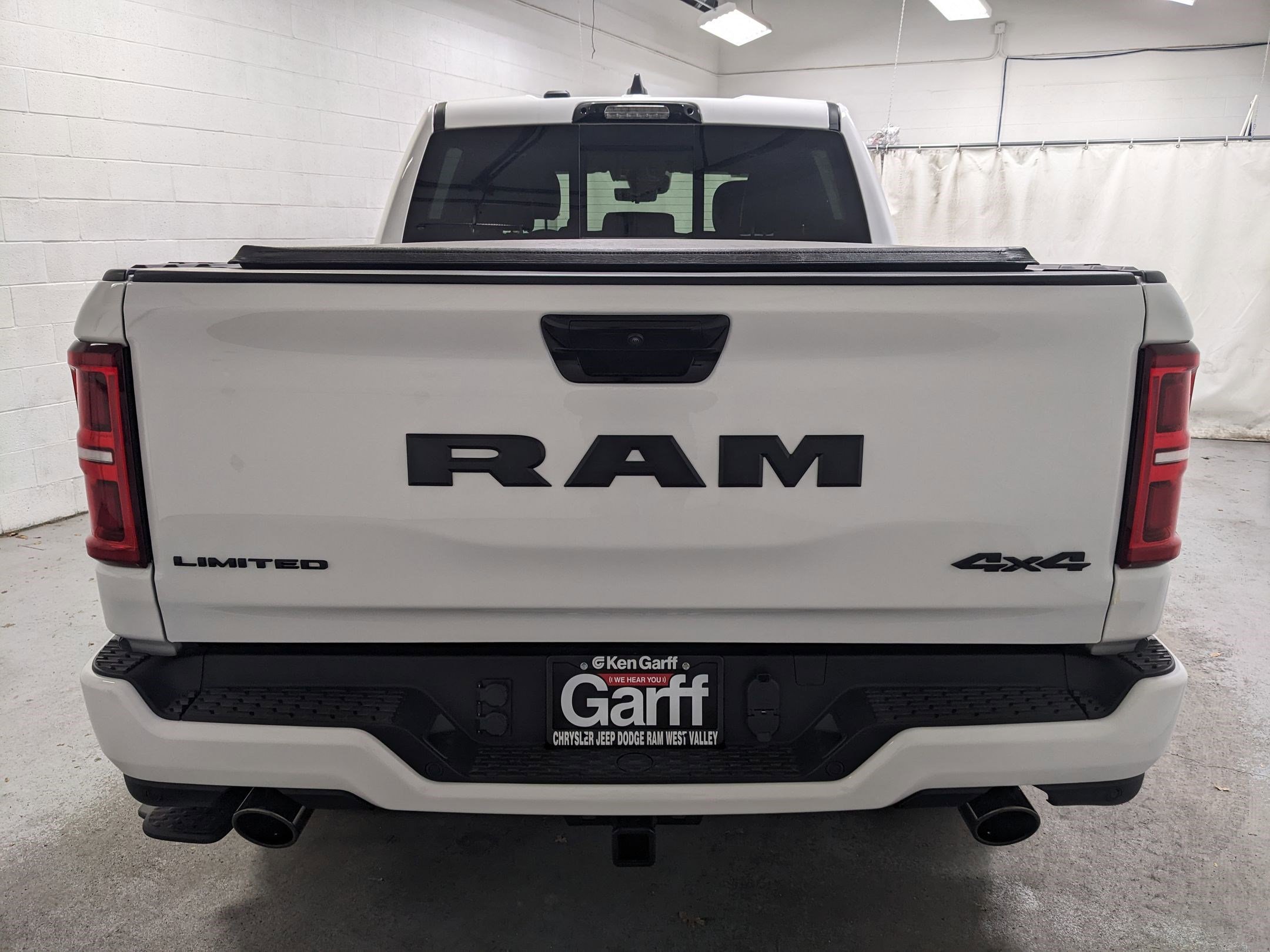 2025 Ram 1500 Limited photo 3