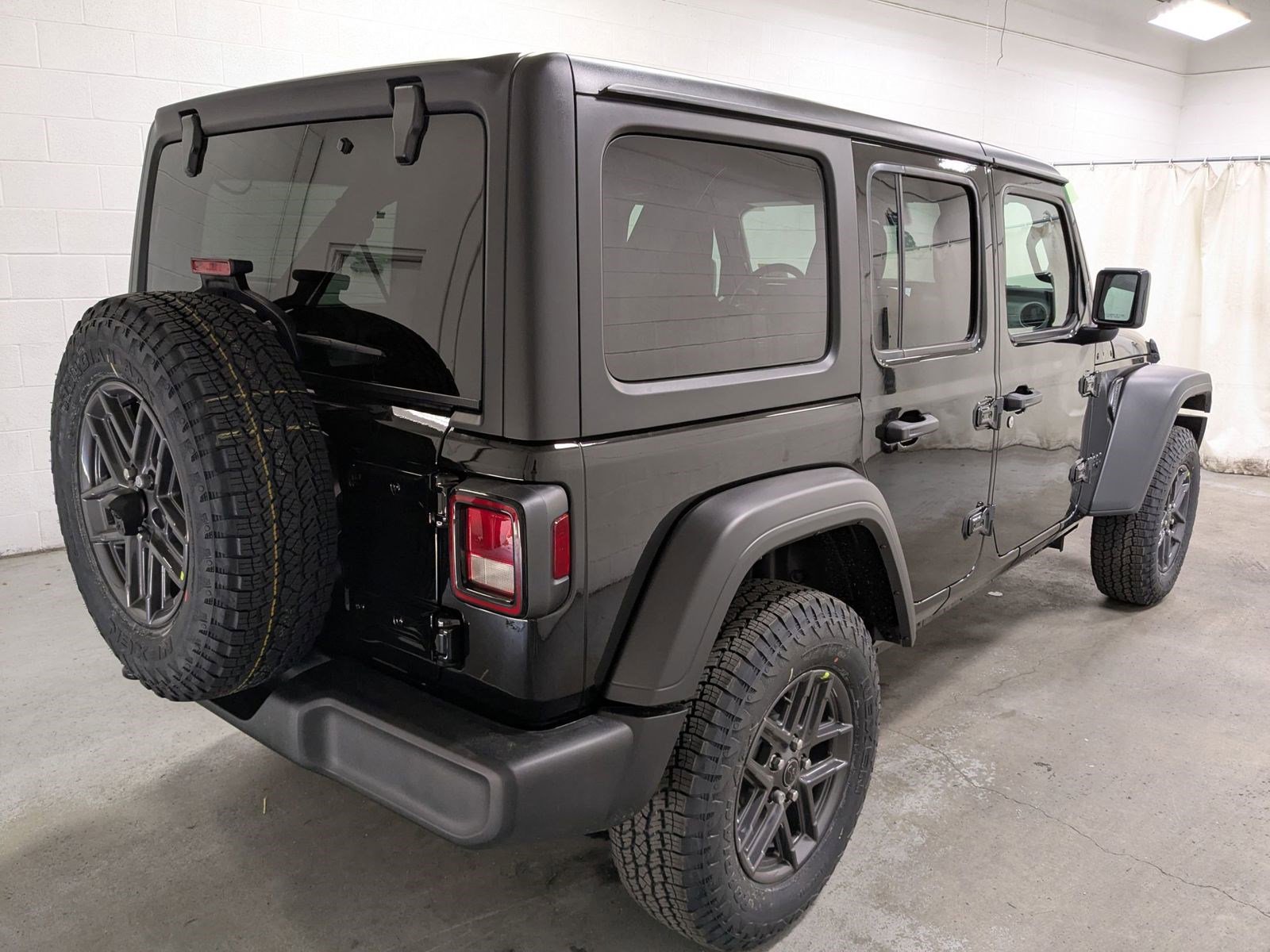 2025 Jeep Wrangler Sport S photo 2