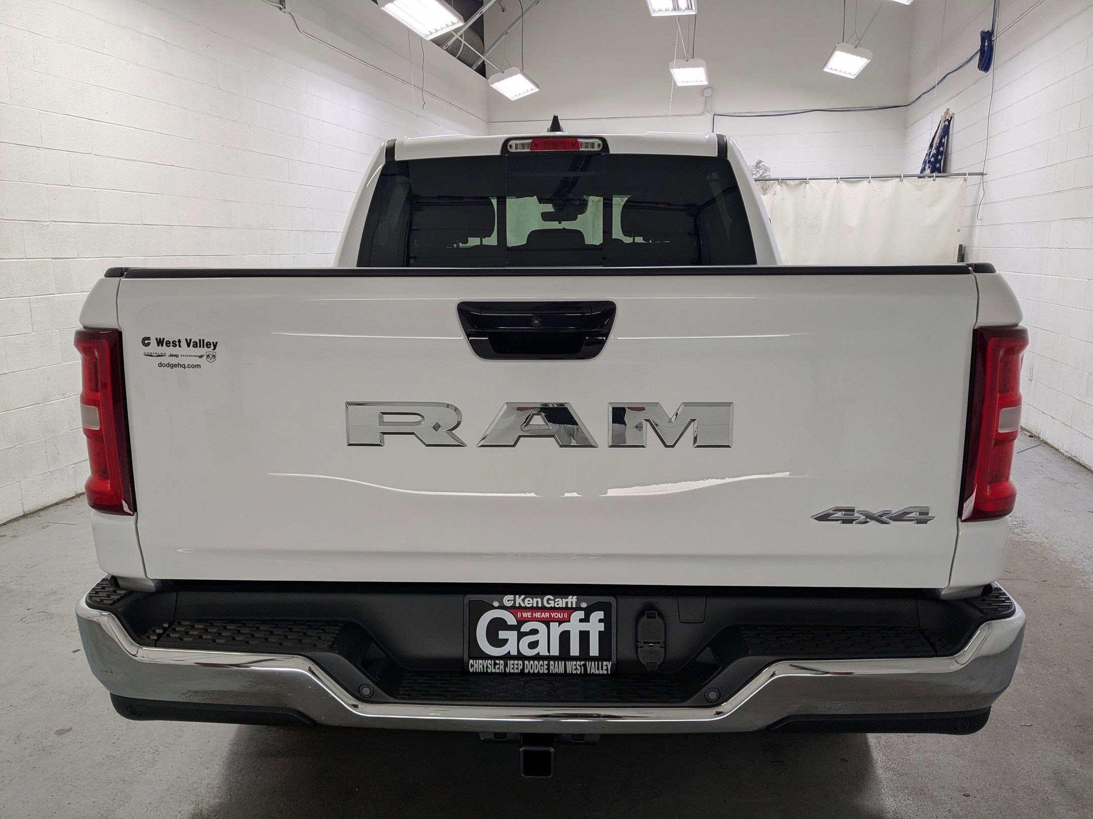 2025 Ram 1500 Tradesman photo 4