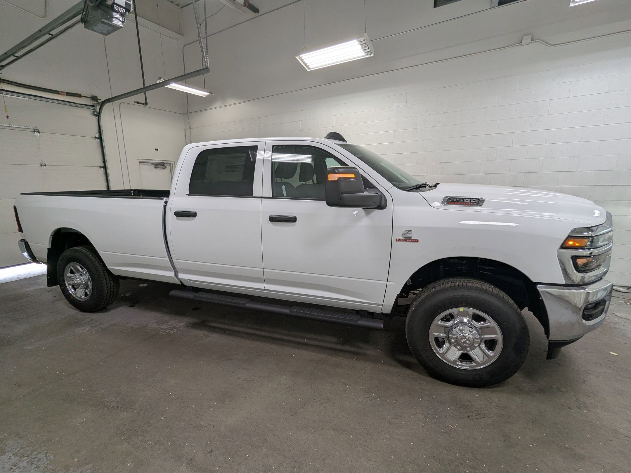 2025 Ram 3500 Tradesman photo 2