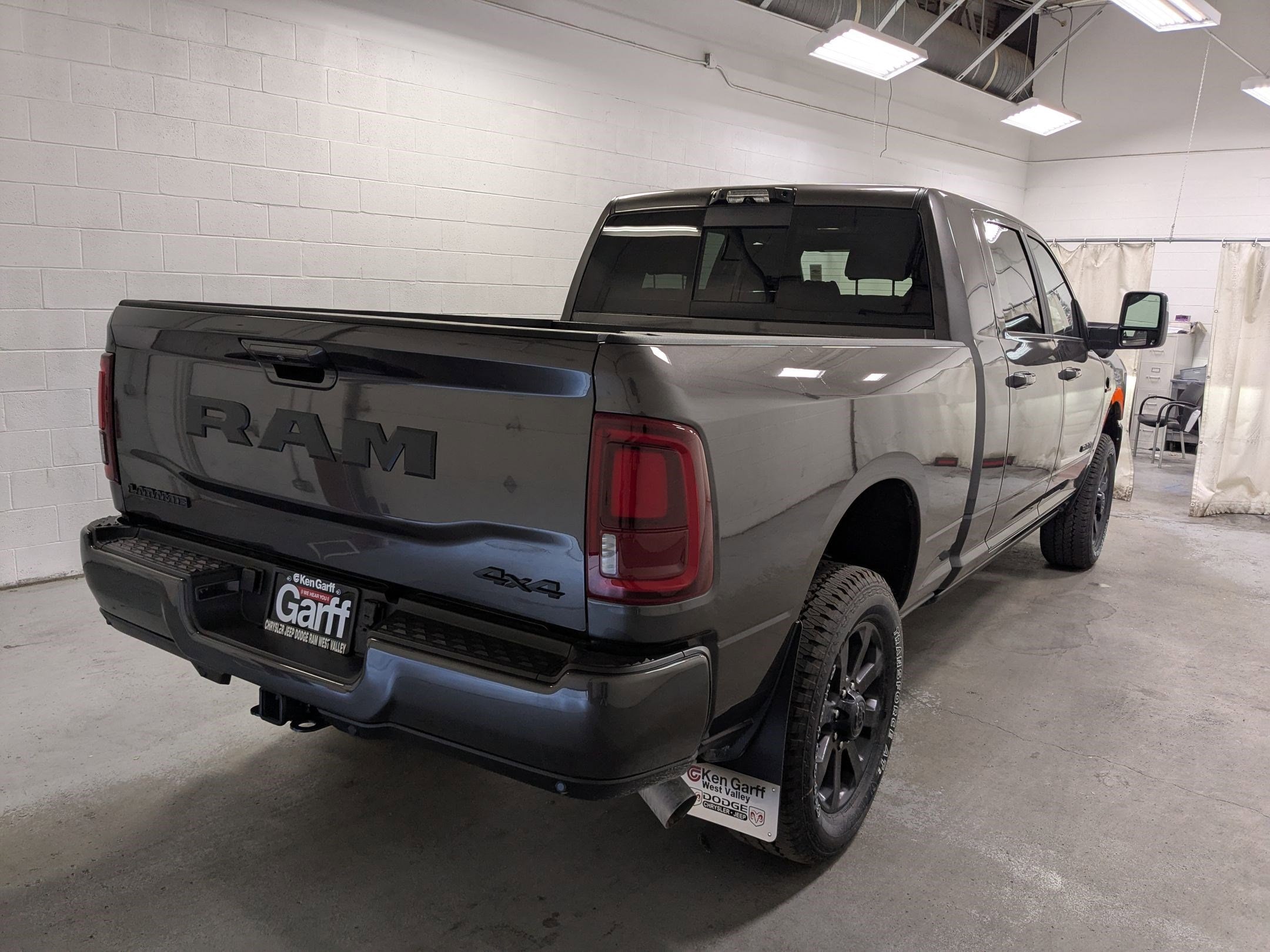 2025 Ram 2500 Laramie photo 2