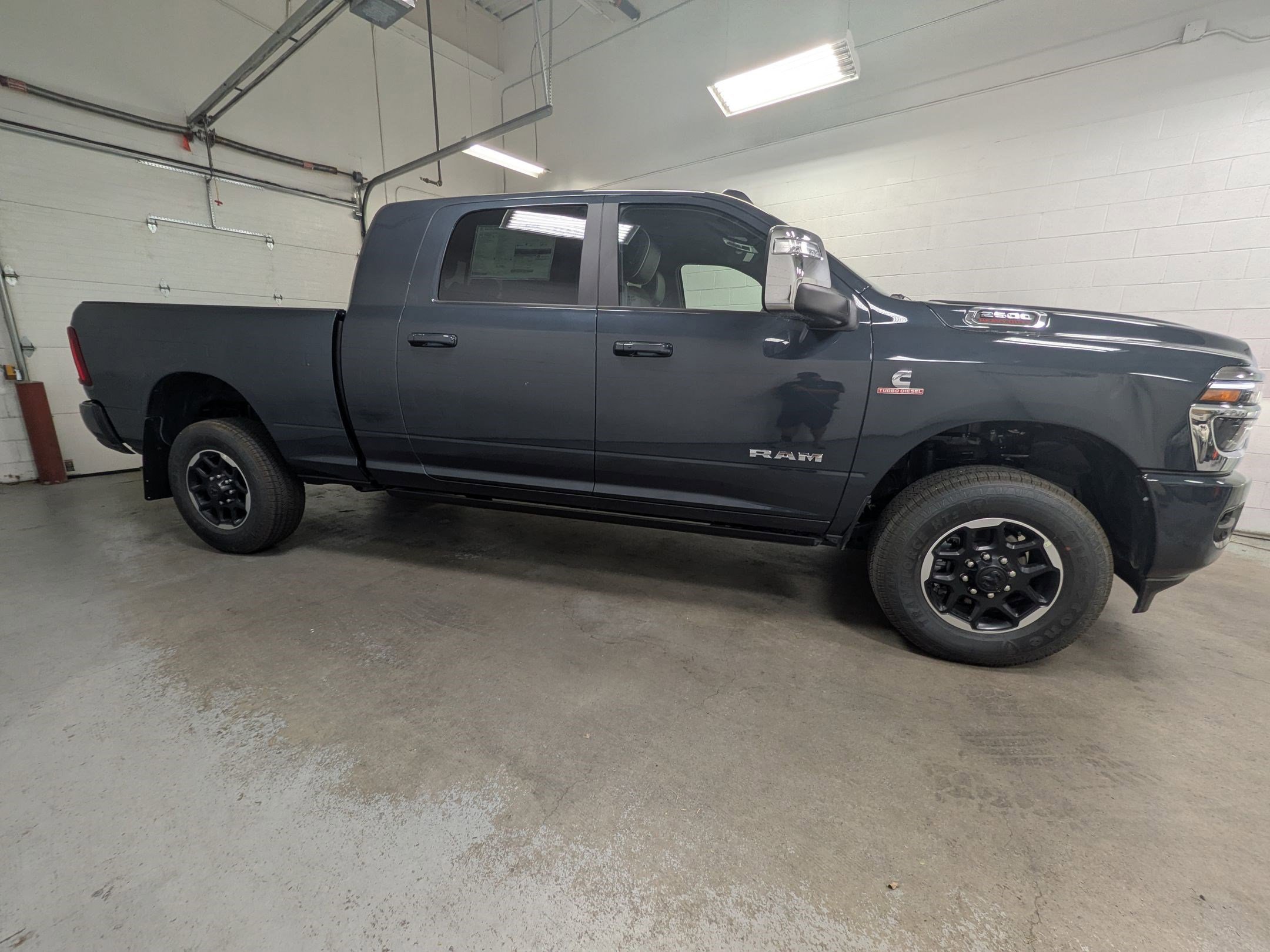 2025 Ram 2500 Laramie photo 2