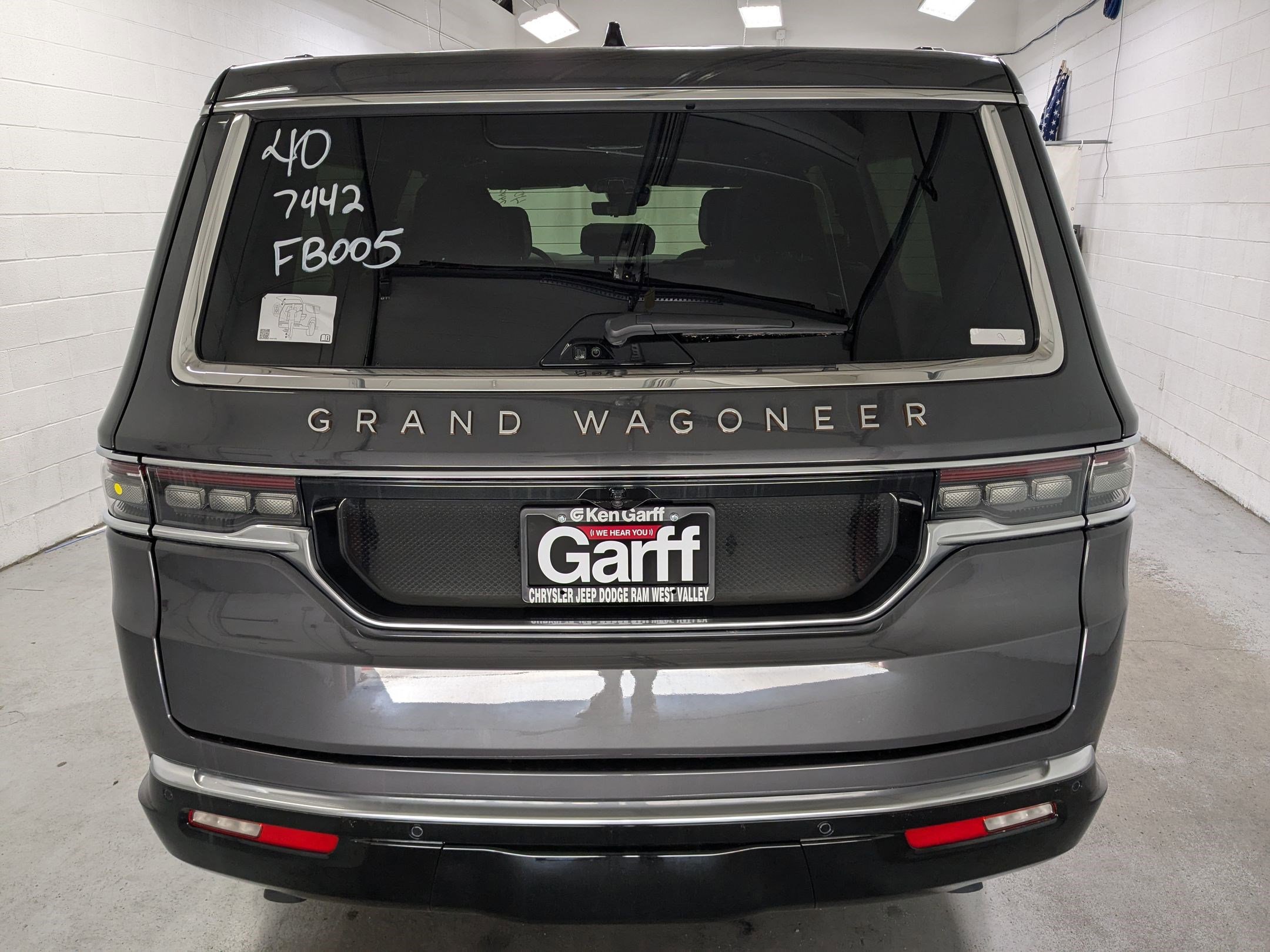 2025 Jeep Grand Wagoneer L III photo 3