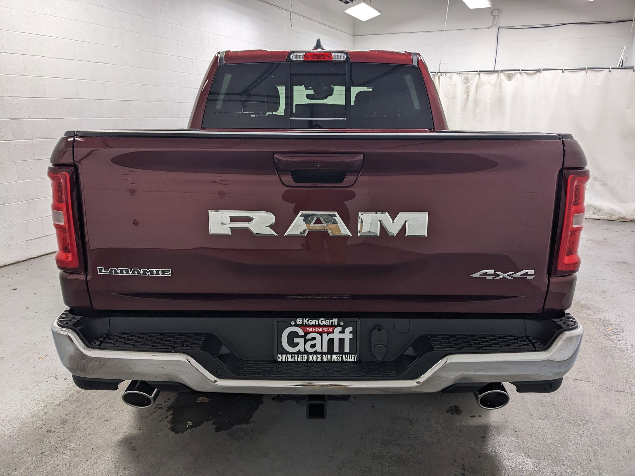 2025 Ram 1500 Laramie photo 3